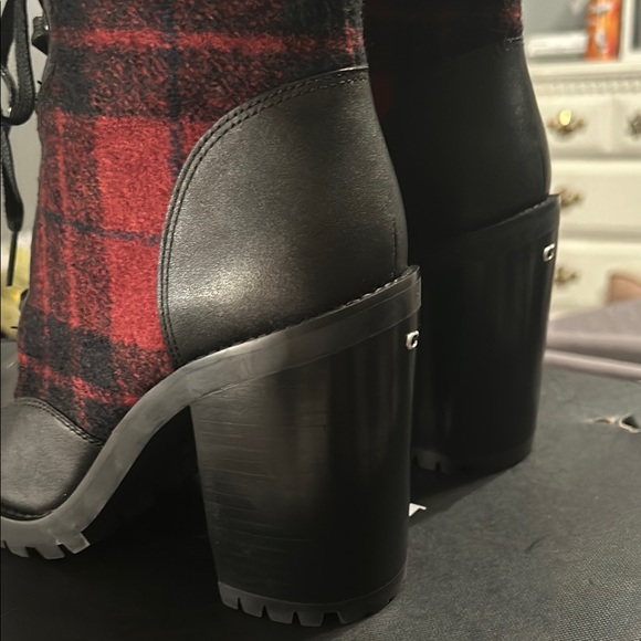 Coach Women's Black and Red Boots - Picture 7 of 10